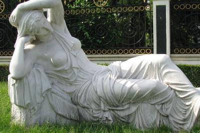 北京雕塑公司告訴你市區(qū)雕塑的價值