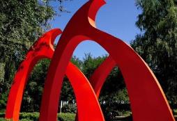 北京不銹鋼雕塑已經(jīng)從創(chuàng)新走向廣泛