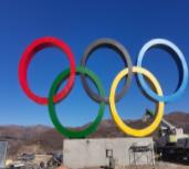 北京雕塑：不銹鋼和玻璃鋼再雕塑應用各自特點和不同